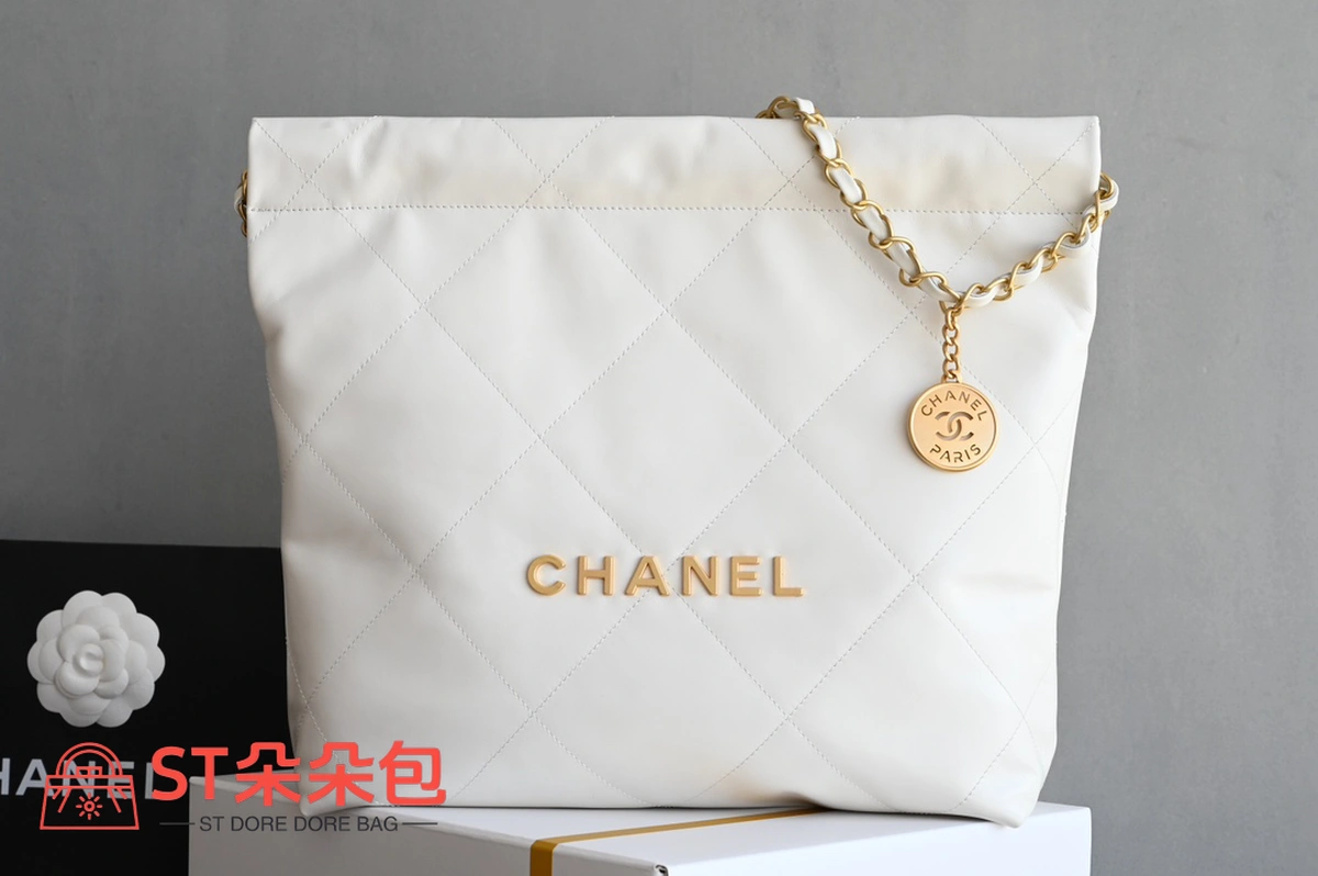 高仿香奈兒/Chanel 22 白色 垃圾袋 2 高仿香奈兒/Chanel 22 白色 垃圾袋