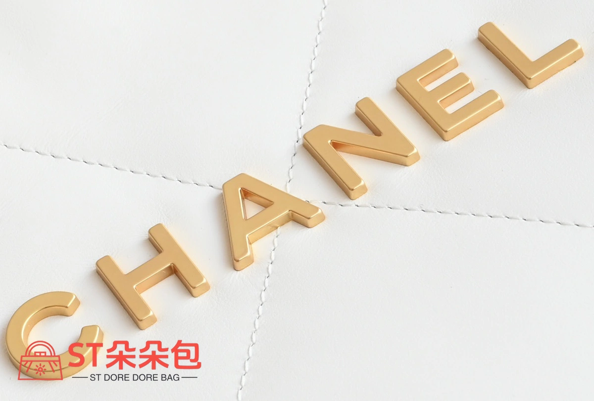 高仿香奈兒/Chanel 22 白色 垃圾袋 6 高仿香奈兒/Chanel 22 白色 垃圾袋