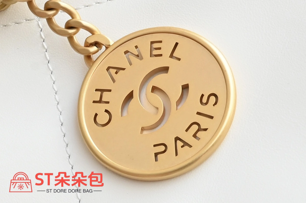 高仿香奈兒/Chanel 22 白色 垃圾袋 7 高仿香奈兒/Chanel 22 白色 垃圾袋