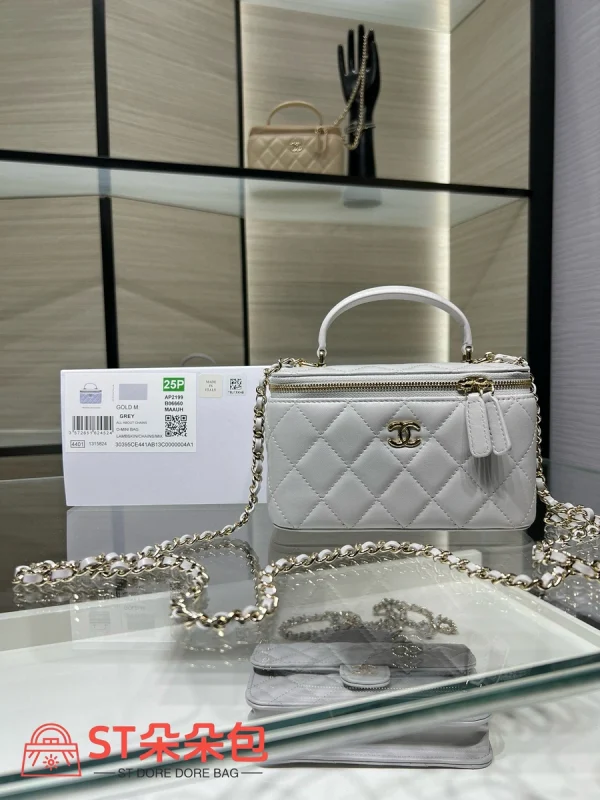 高仿香奈兒/Chanel  Vanity Case 淺灰色小型化妝包：圖片 2