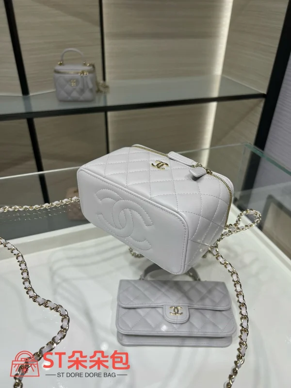 高仿香奈兒/Chanel  Vanity Case 淺灰色小型化妝包：圖片 7