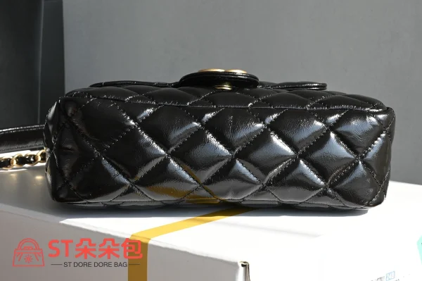 高仿香奈兒/Chanel Classic Flap菱格紋翻蓋鏈條黑色單肩包：圖片 4
