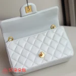 高仿香奈兒/Chanel Classic Flap 經典翻蓋金球小號淺灰單肩斜挎包：圖片 7