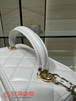 高仿香奈兒/Chanel Vanity Case系列 淺灰色方形菱格紋化妝包：圖片 8