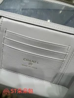 高仿香奈兒/Chanel Vanity Case系列 淺灰色方形菱格紋化妝包：圖片 10