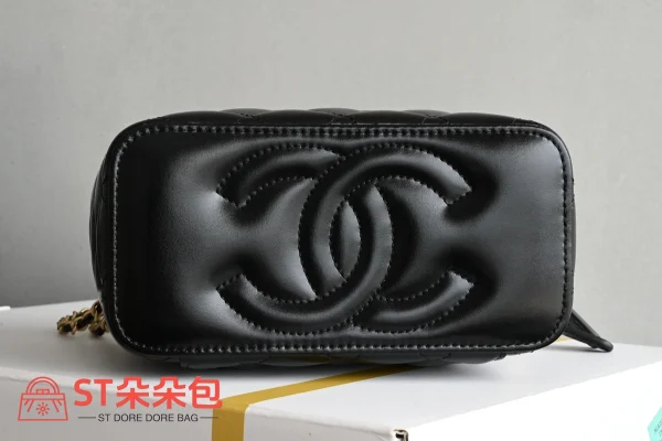 高仿香奈兒/Chanel Vanity Case 黑色帶鏈條化妝包：圖片 4