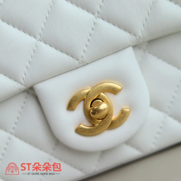 高仿香奈兒/Chanel Classic Flap 迷你白色金屬球單肩包：圖片 3