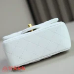 高仿香奈兒/Chanel Classic Flap 迷你白色金屬球單肩包：圖片 5