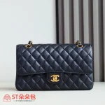 高仿香奈兒/Chanel Classic Flap 中號黑色肩背包：圖片 2