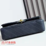 高仿香奈兒/Chanel Classic Flap 中號黑色肩背包：圖片 5