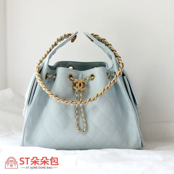 高仿香奈兒/CHANEL 25C Hobo 肩背包｜魚子醬小牛皮天青色：圖片 2
