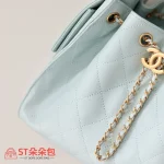 高仿香奈兒/CHANEL 25C Hobo 肩背包｜魚子醬小牛皮天青色：圖片 7