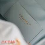 高仿香奈兒/CHANEL 25C Hobo 肩背包｜魚子醬小牛皮天青色：圖片 9