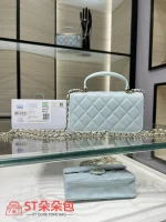 高仿香奈兒/Chanel Classic Flap 經典迷你口蓋包 淺藍色：圖片 3