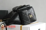 高仿香奈兒/Chanel 19系列19 Maxi多口袋菱格紋黑色肩背包：圖片 5