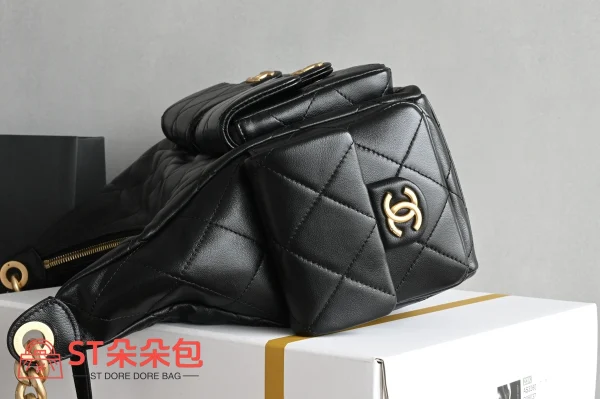高仿香奈兒/Chanel 19系列19 Maxi多口袋菱格紋黑色肩背包：圖片 5