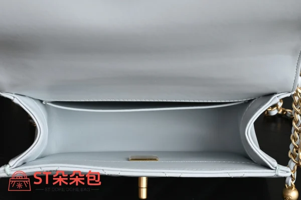 高仿香奈兒/Chanel 19系列 19 Wallet on Chain 淺藍色：圖片 10