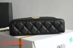 高仿香奈兒/Chanel Vanity Case系列 黑色菱格紋雙C扣鏈條化妝包：圖片 4