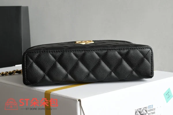高仿香奈兒/Chanel Vanity Case系列 黑色菱格紋雙C扣鏈條化妝包：圖片 4
