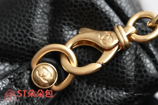 高仿香奈兒/Chanel Vanity Case系列 黑色菱格紋雙C扣鏈條化妝包：圖片 8