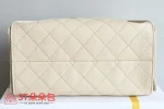 高仿香奈兒/Chanel 22系列 抽繩水桶包 米白色：圖片 5