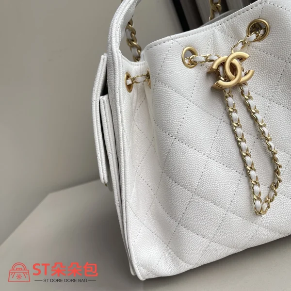 高仿香奈兒/CHANEL 25C Hobo 肩背包｜魚子醬小牛皮白色：圖片 7