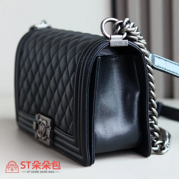 高仿香奈兒/Chanel Leboy系列25cm中號黑色肩背包：圖片 4