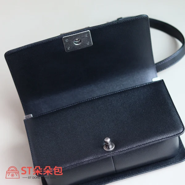 高仿香奈兒/Chanel Leboy系列25cm中號黑色肩背包：圖片 7
