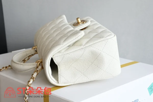 高仿香奈兒/Chanel Classic Flap 白色帶手提菱格紋單肩包：圖片 5