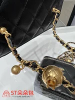 高仿香奈兒/Chanel 經典系列菱格紋鏈條化妝盒黑色：圖片 7