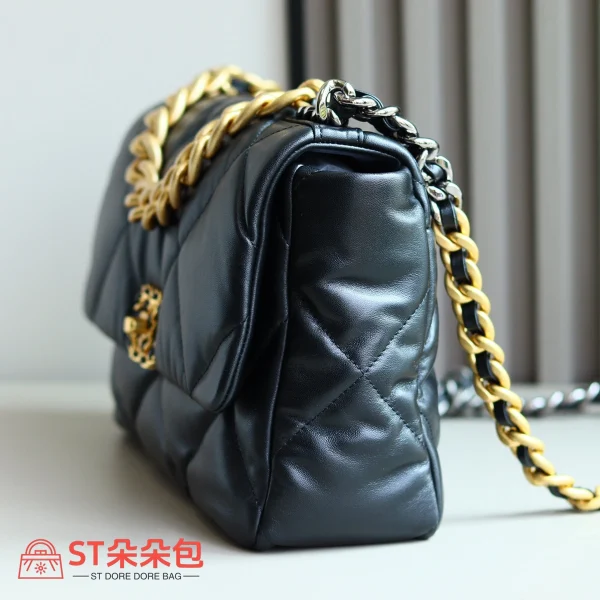 高仿香奈兒/Chanel 19 中號肩背包｜黑色山羊皮：圖片 5