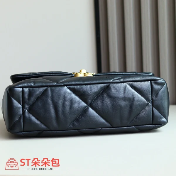 高仿香奈兒/Chanel 19 中號肩背包｜黑色山羊皮：圖片 6