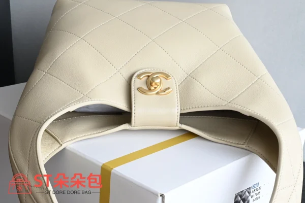 高仿香奈兒/Chanel 25P 小號嬉皮包 米白色：圖片 6