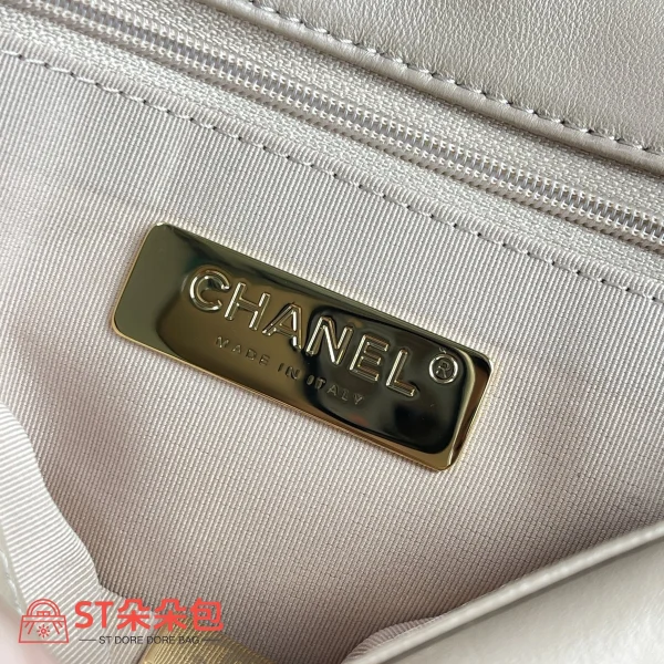 高仿香奈兒/Chanel 19 小號肩背包｜粉紅山羊皮×24K做舊鍍金五金：圖片 9