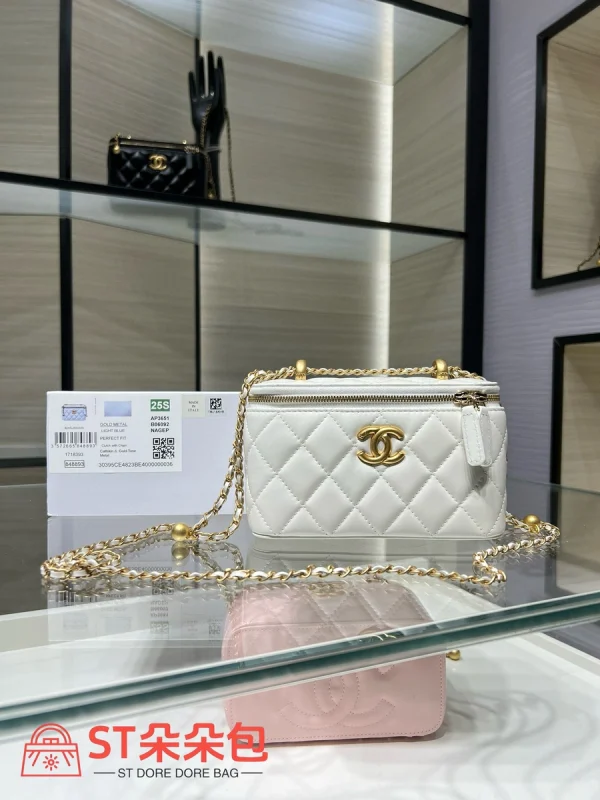 高仿香奈兒/Chanel Vanity Case 白色方形鏈條小箱子包：圖片 2