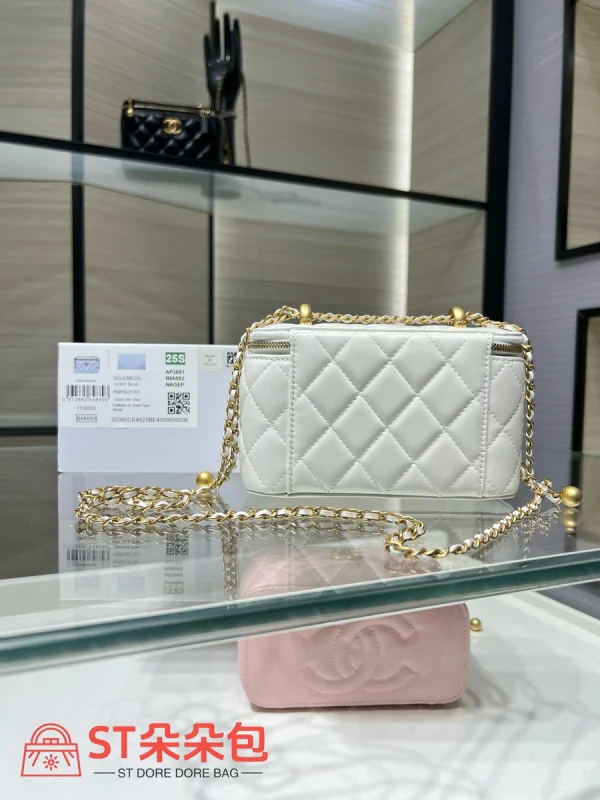 高仿香奈兒/Chanel Vanity Case 白色方形鏈條小箱子包：圖片 3