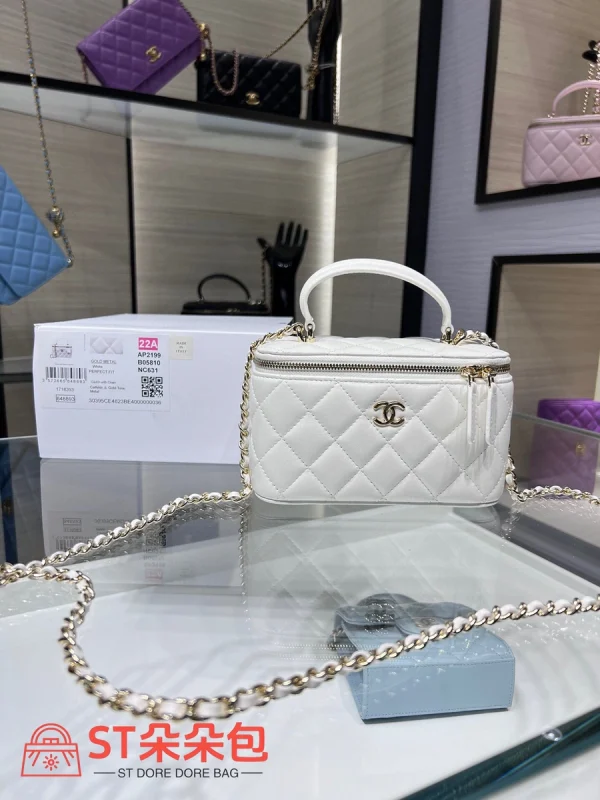 高仿香奈兒/Chanel Vanity Case 方形菱格紋白色化妝包：圖片 2