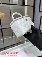 高仿香奈兒/Chanel Vanity Case 方形菱格紋白色化妝包：圖片 5