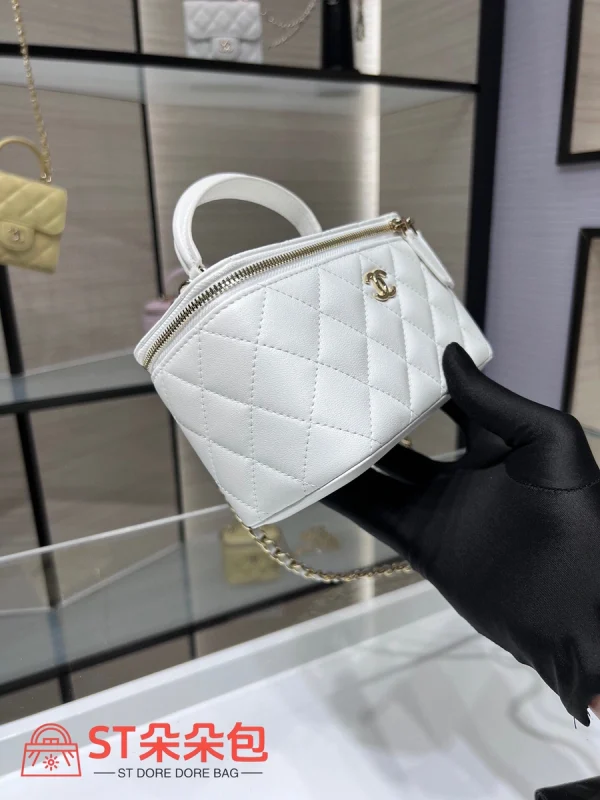 高仿香奈兒/Chanel Vanity Case 方形菱格紋白色化妝包：圖片 5