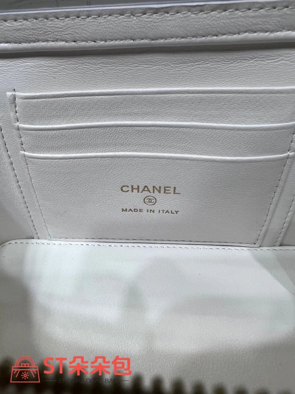 高仿香奈兒/Chanel Vanity Case 方形菱格紋白色化妝包：圖片 10