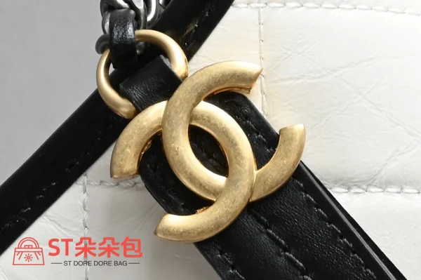 高仿香奈兒/Chanel Gabrielle流浪包 白色拼黑色：圖片 6