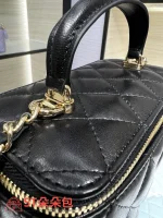 高仿香奈兒/Chanel Vanity Case 菱格紋化妝箱式單肩包 黑色：圖片 5