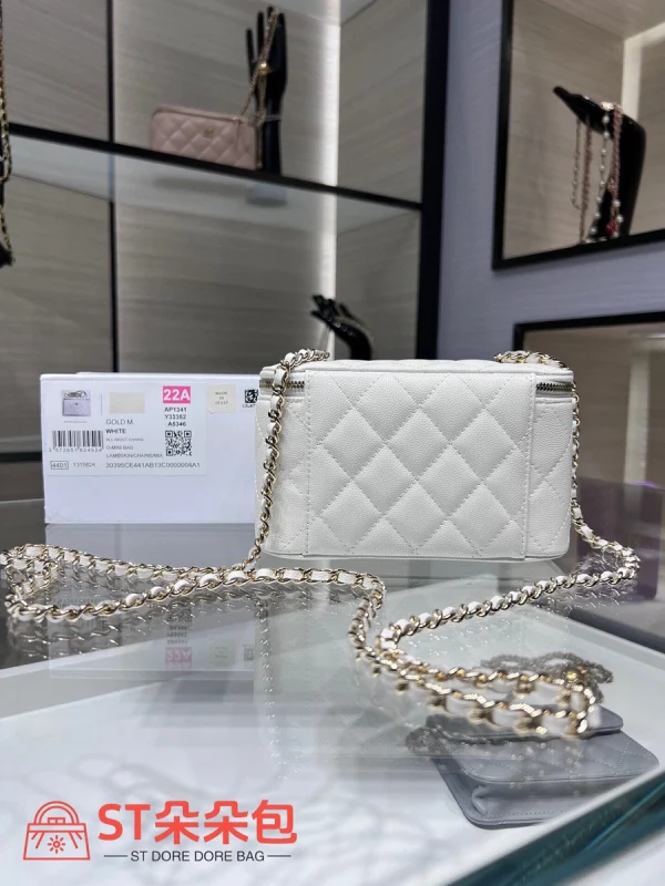 高仿香奈兒/Chanel 22A 方盒造型手袋 白色：圖片 3