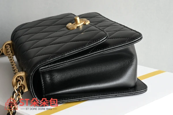 高仿香奈兒/Chanel Classic Flap 帶金球菱格紋鏈條單肩包 黑色：圖片 5