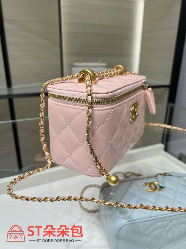 高仿香奈兒/Chanel Vanity Case 菱格紋鏈條盒子包 淺粉色：圖片 4
