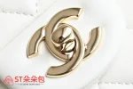 高仿香奈兒/Chanel Classic Flap 菱格紋雙C鎖扣手柄白色單肩包：圖片 7