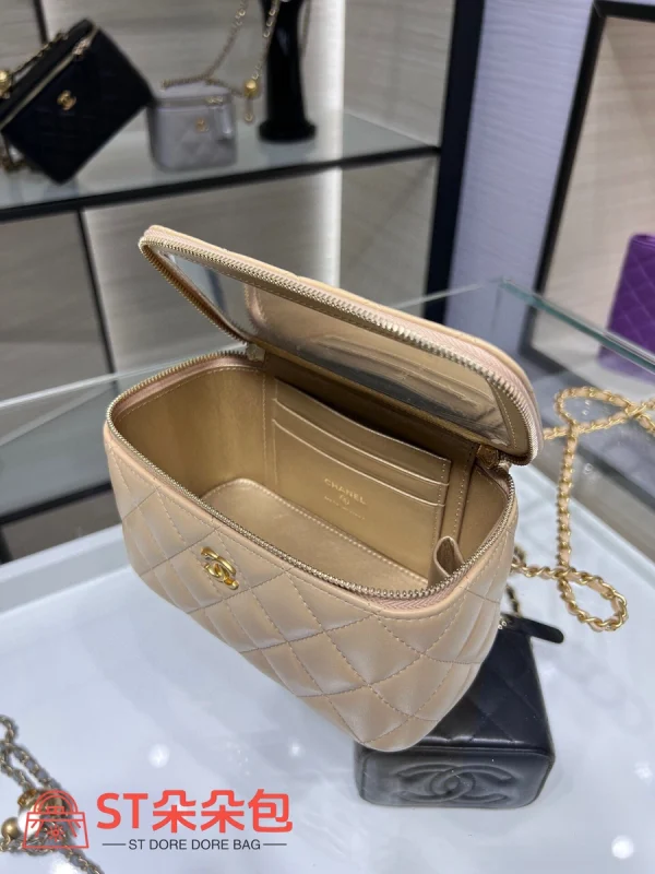 高仿香奈兒/Chanel 24C 絎縫鏈條小方包 米色：圖片 8
