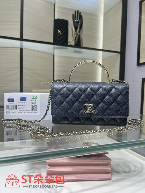 高仿香奈兒/Chanel WOC 帶手柄藏青色鏈條包：圖片 3