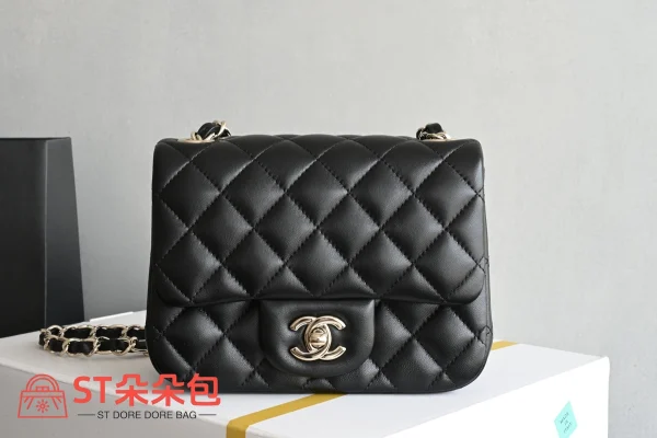 高仿香奈兒/Chanel Classic Flap 迷你方形口蓋包 黑色：圖片 2
