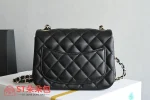 高仿香奈兒/Chanel Classic Flap 迷你方形口蓋包 黑色：圖片 3
